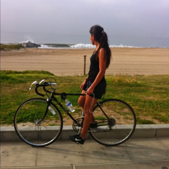 Meet your Posher, Fabiola - Picture 1 of 1